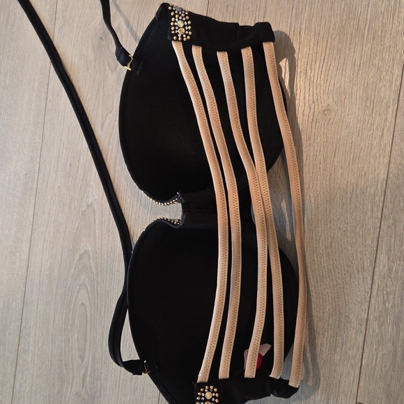 Victoria's Secret Bathing Suit Top With Detachable Strap - Picture 3 of 5